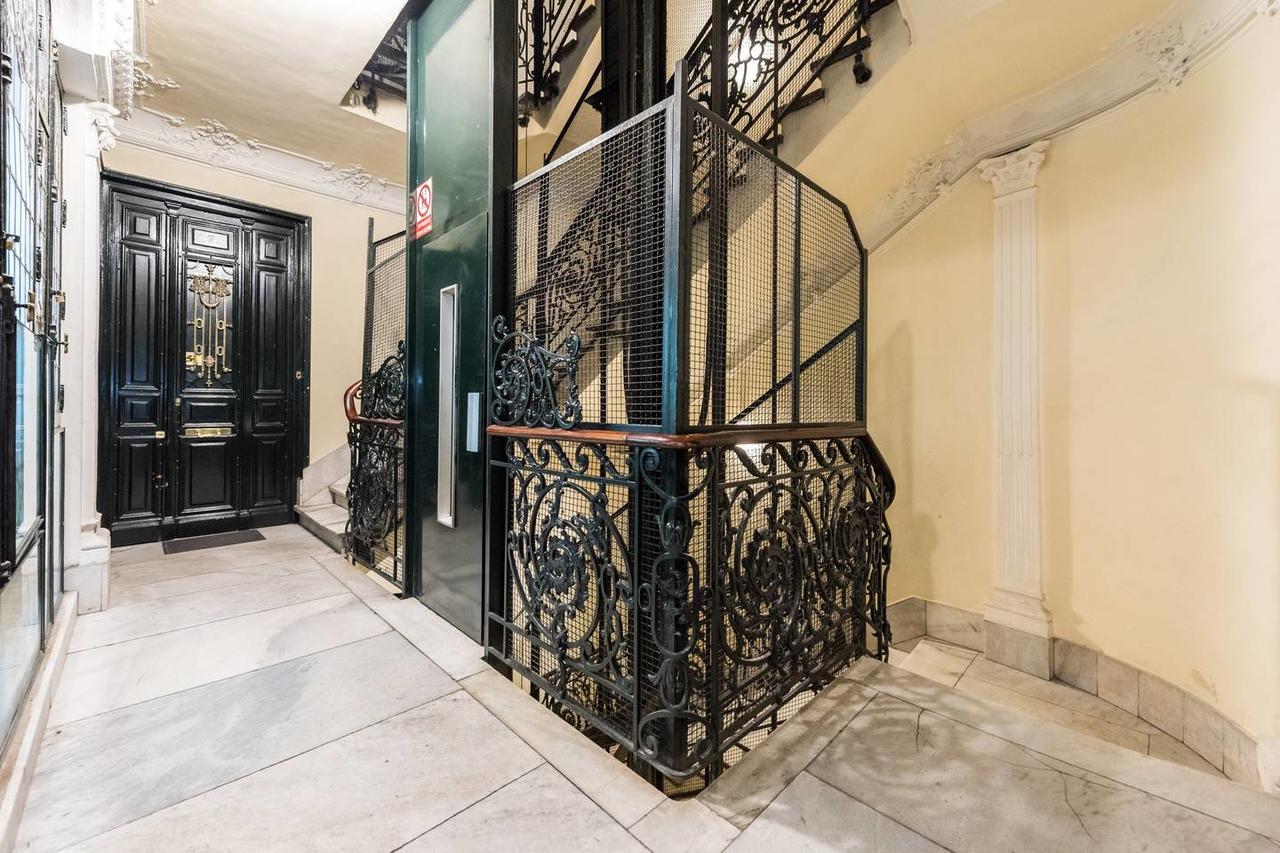 M&F Gran Via 3 Hab Apartment Madrid Bagian luar foto